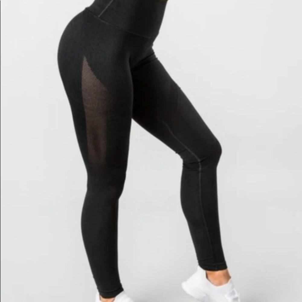 Alphalete Aero Leggings